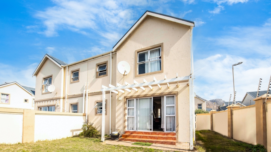3 Bedroom Property for Sale in Costa Da Gama Western Cape